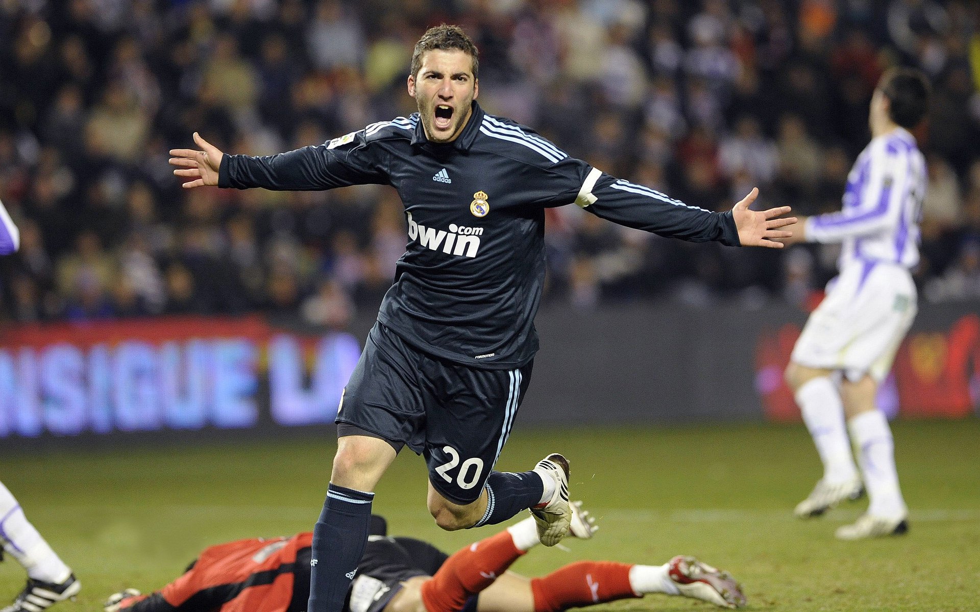 意甲攻防对决：节奏快、变化多，精彩不断！，意甲防守