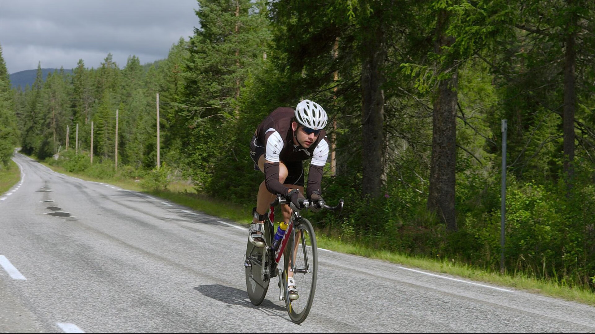 普劳德50米蝶泳夺牌时刻震撼全场，普劳德游泳